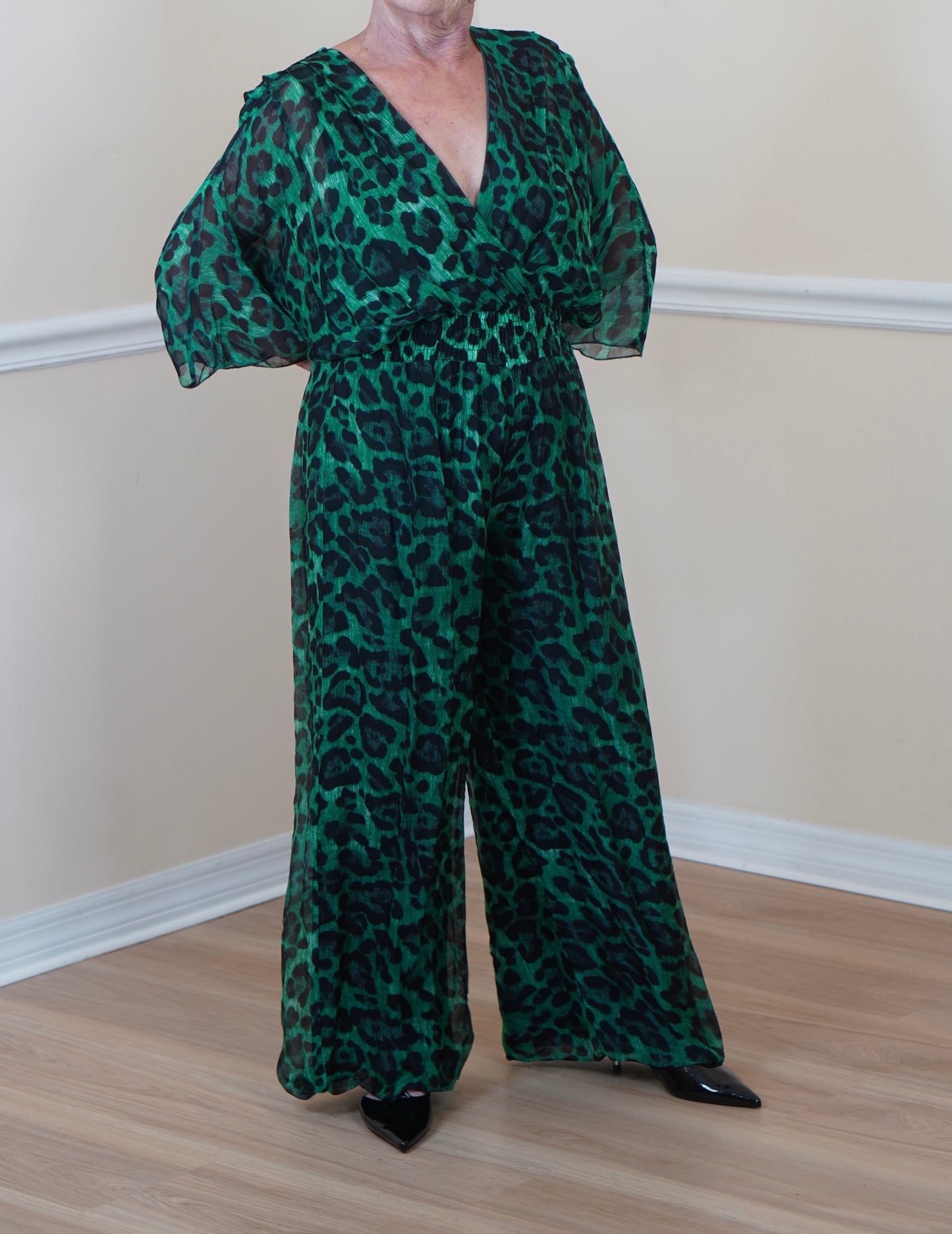 Green Cheetah Design Wide-Sleeve Jumpsuit